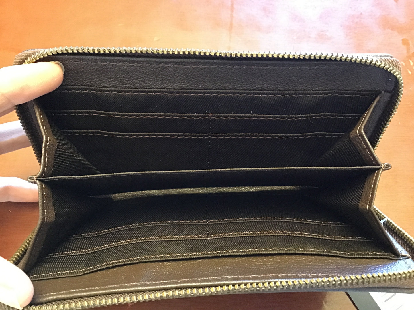 Zipper Cowhide Wallet